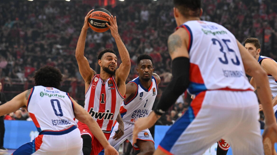 Euroleague: Οι διαιτητές του αγώνα του Ολυμπιακού με την Εφές