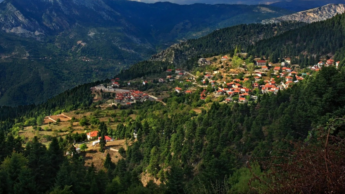 5 προορισμοί στην Ελλάδα για αποδράσεις με πεζοπορία και ποδηλατάδα