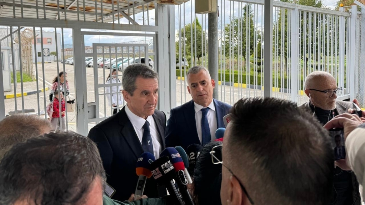 Μπελέρης σε Λοβέρδο: Μου ζητούν να παραιτηθώ από δήμαρχος Χειμάρρας για να με αφήσουν ελεύθερο