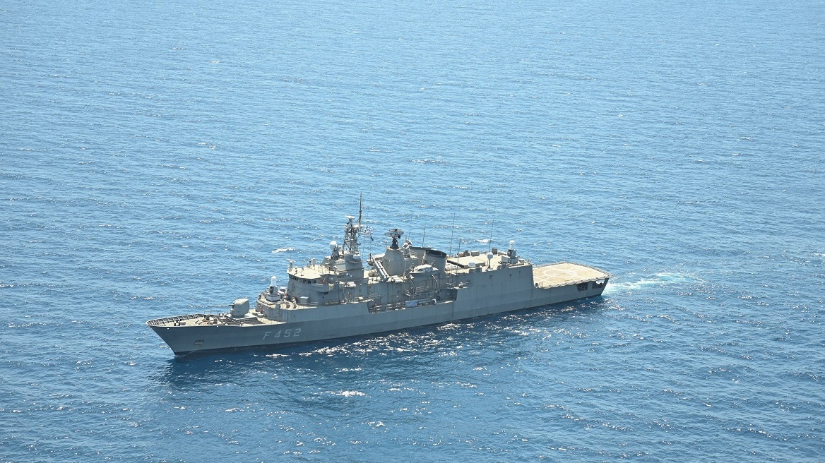 Κανένα πρόστιμο στη φρεγάτα «Ύδρα», λένε πηγές του ΓΕΝ 