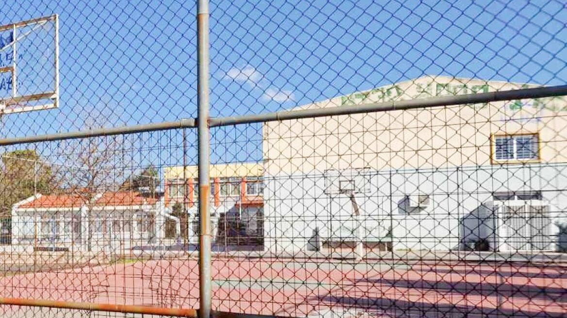Τον κορόιδεψε για τα κιλά του και πιάστηκαν στα χέρια - Bullying στο Γυμνάσιο της Άνοιξης οδήγησε σε συμπλοκή