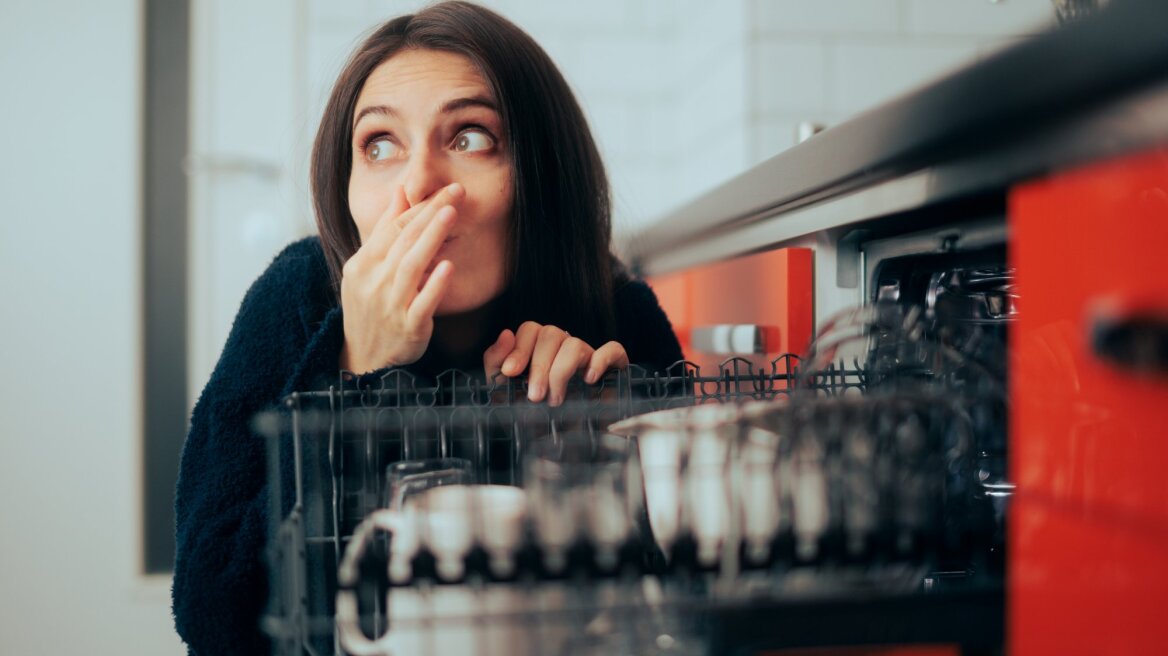 Πλυντήριο πιάτων: Είναι ασφαλές να το καθαρίζεις με ξίδι;