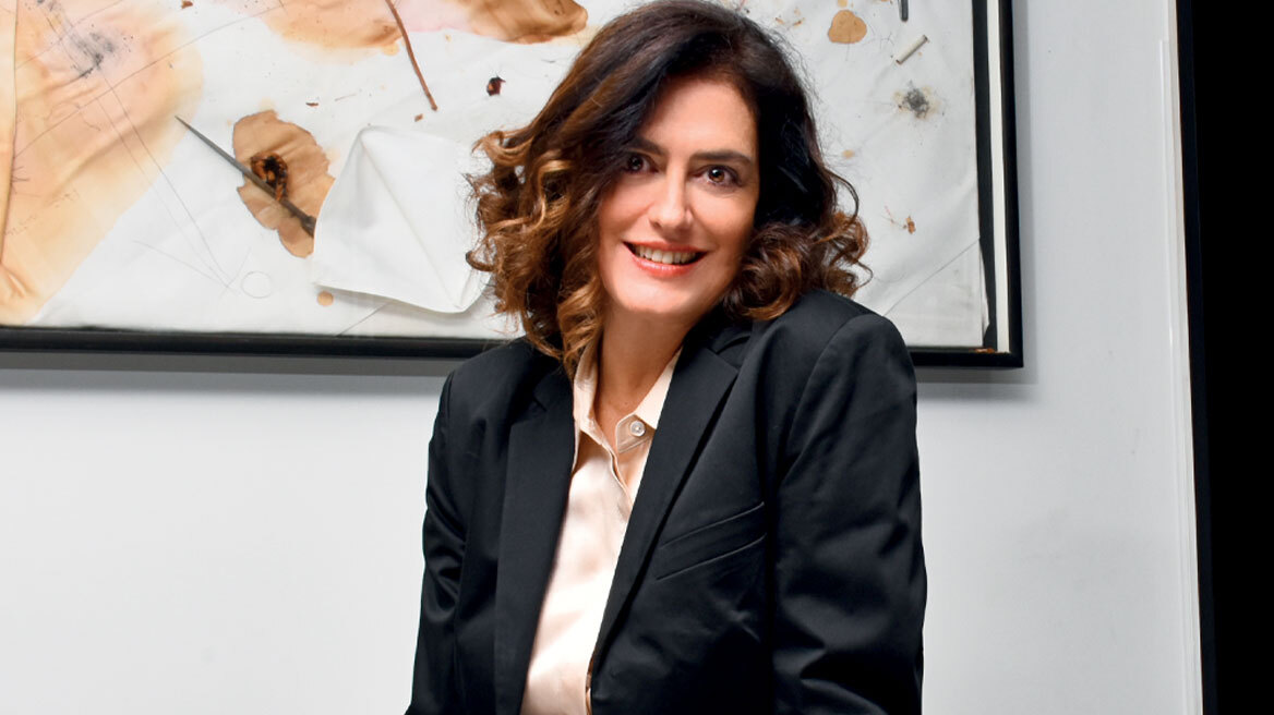 Χλόη Ακριθάκη: Στον τροχό της τέχνης