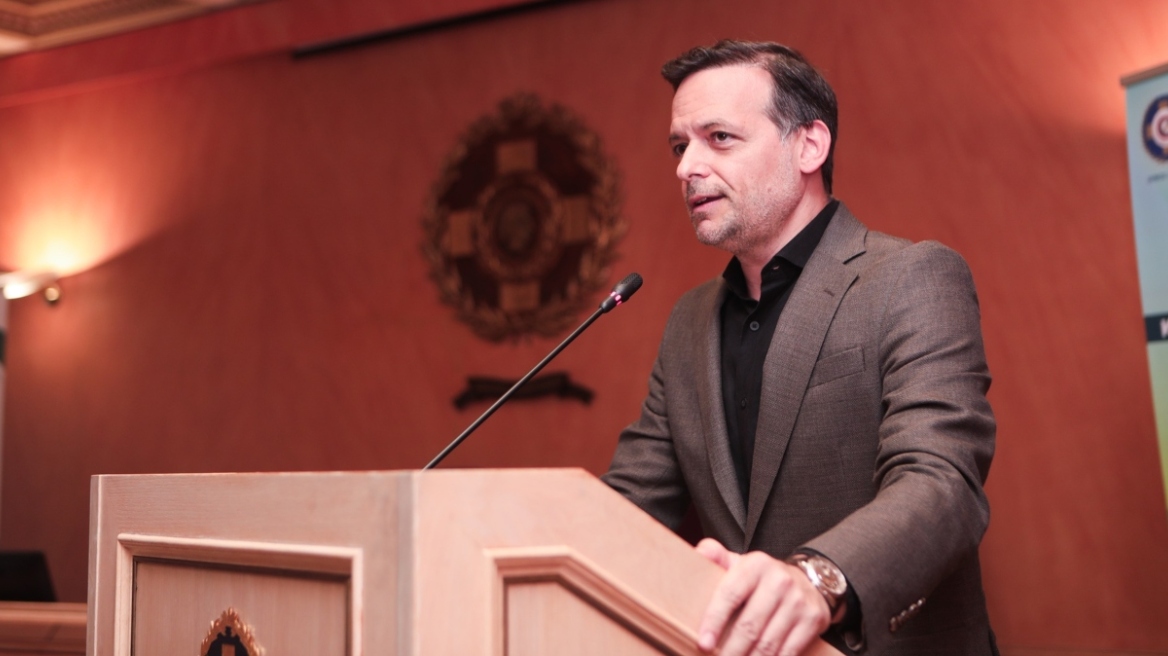 Δήμος Αθηναίων: Αποφασίστηκε η δημιουργία μνημείου για τα θύματα της τραγωδίας στα Τέμπη