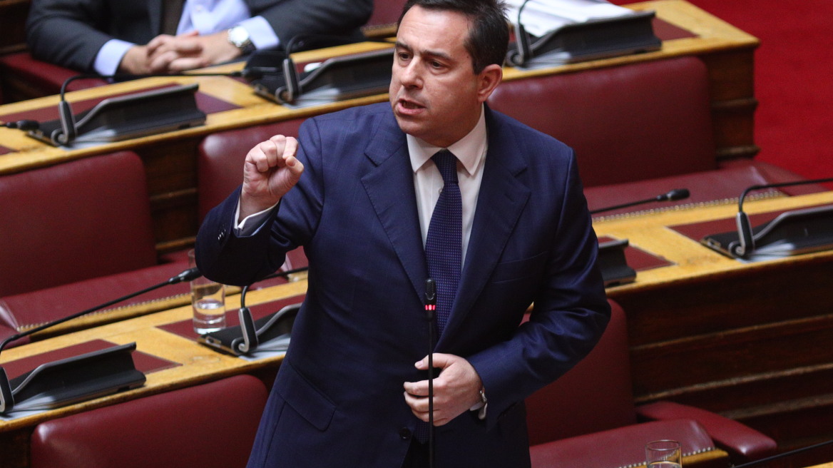 Μηταράκης: Ενώ στην αντιπολίτευση προσπαθούν να κάνουν rebranding στα κόμματα, ο Μητσοτάκης κάνει στη χώρα