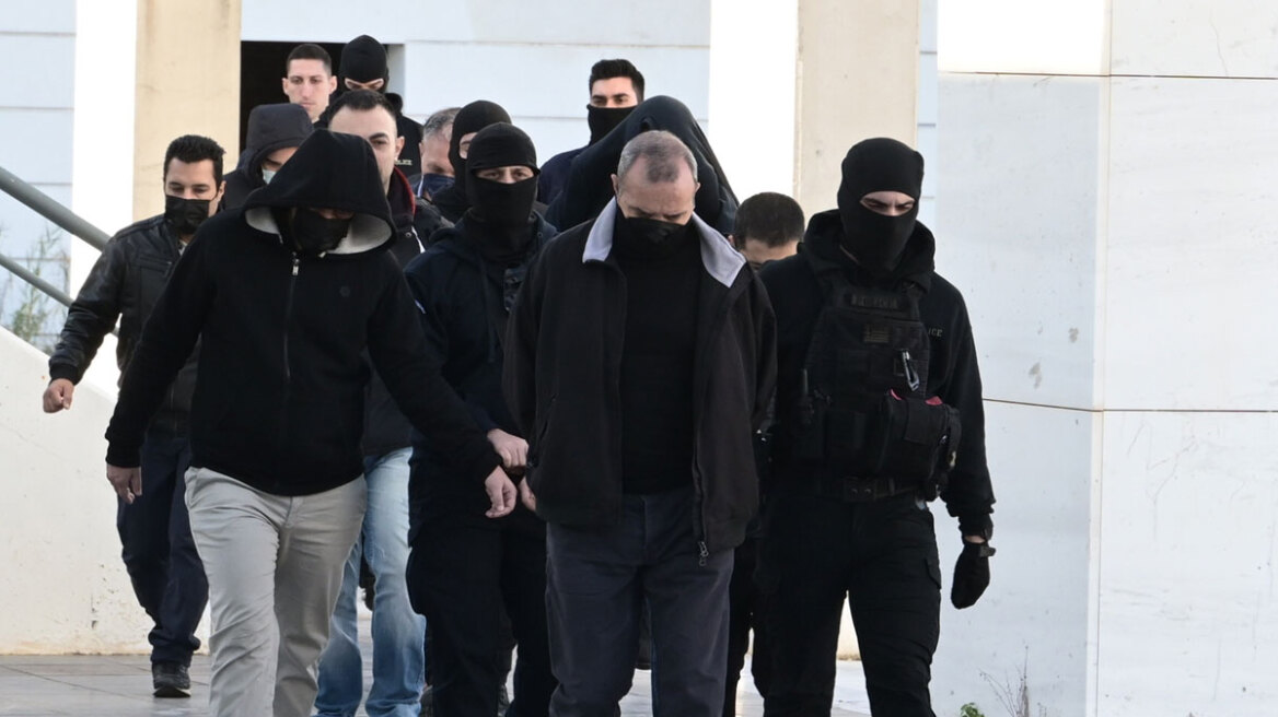 Ένοχοι 11 εκ των 17 κατηγορουμένων για τους βιασμούς της 12χρονης στον Κολωνό