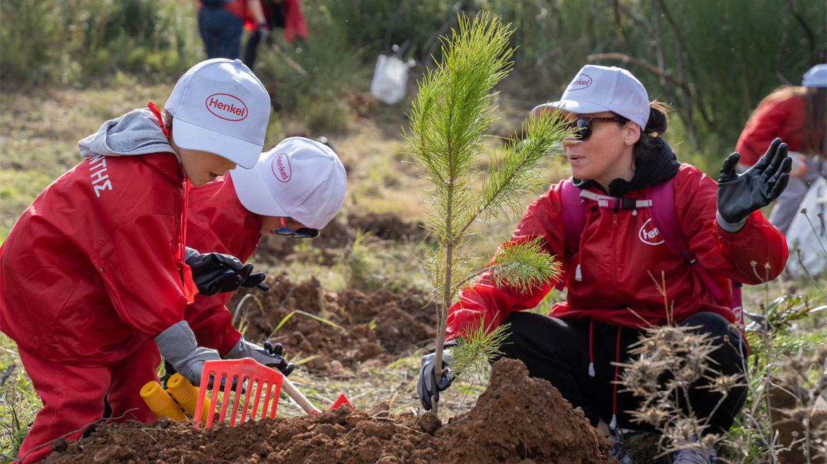 Οι εργαζόμενοι της Henkel Consumer Brands δίνουν ανάσα ζωής στο όρος Πεντέλη