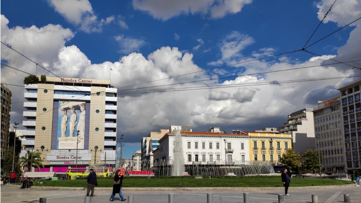 Καιρός: Επιμένει η ζέστη - Η πρόγνωση για το Σαββατοκύριακο