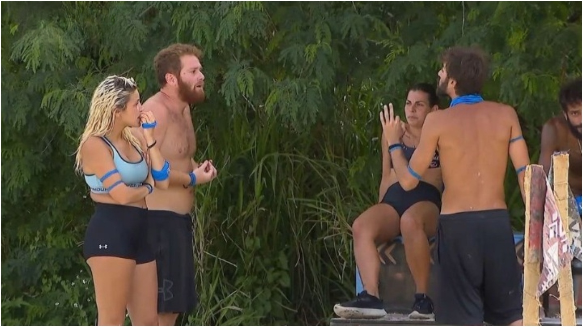 Survivor: Ανέβηκαν οι τόνοι στην Μπλε Ομάδα