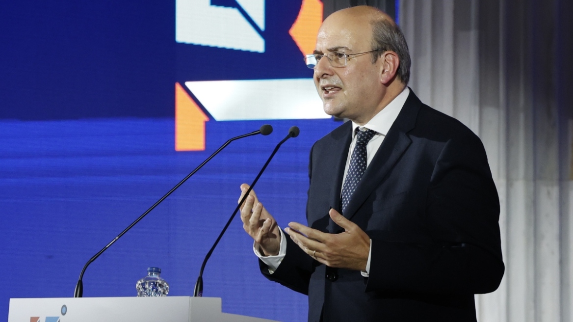 Χατζηδάκης για τη διασύνδεση POS με τις ταμειακές: Όσοι δεν το πίστεψαν διαψεύδονται