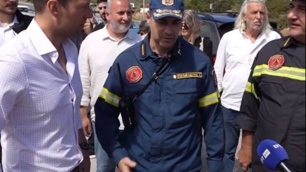Στέφανος Κασσελάκης: Πήγε Λασίθι και συνάντησε ανθρώπους που έδωσαν μάχη με τις φλόγες - Δείτε βίντεο