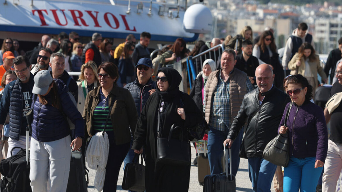 Αναστέλλονται τα ακτοπλοϊκά δρομολόγια Λέσβος - Αϊβαλί
