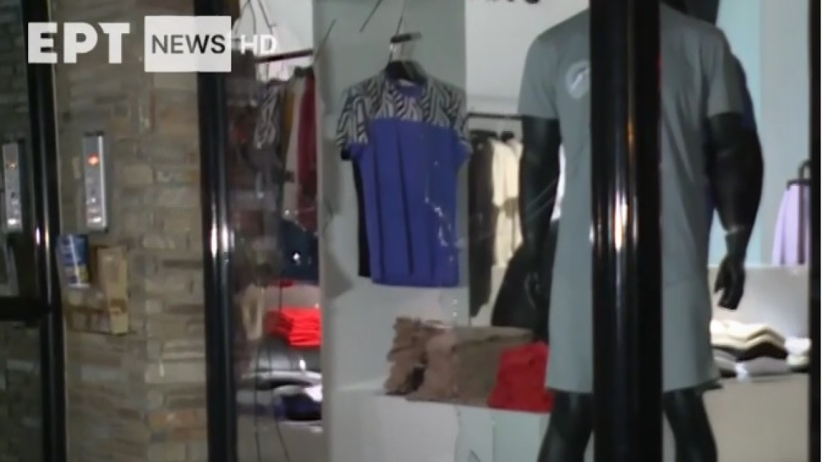 Εύοσμος: Διαρρήκτης κατέβασε τζαμαρία καταστήματος για να πάρει χρήματα από το ταμείο