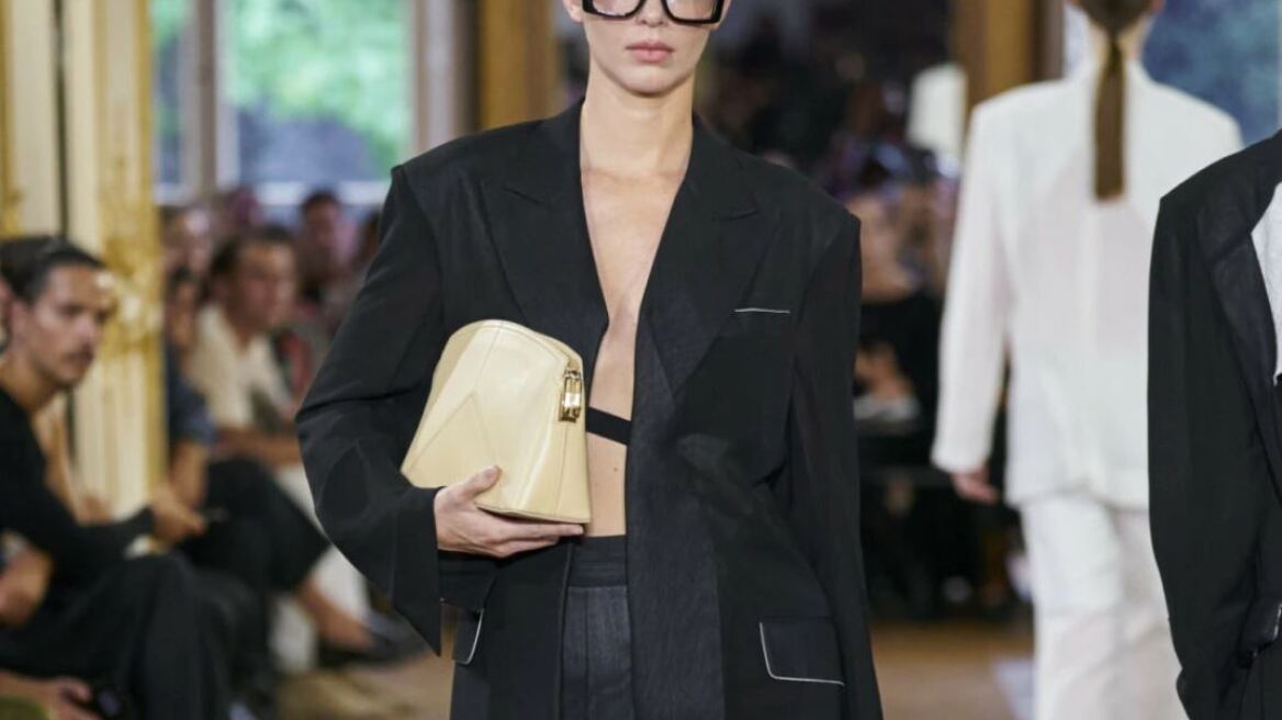 Πώς να φορέσετε τα ανοιξιάτικα σακάκια σύμφωνα με τις πασαρέλες της σεζόν