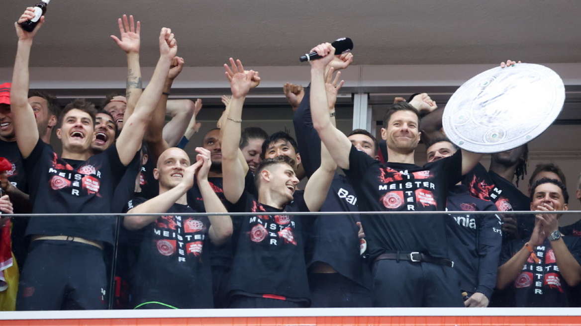 Η Λεβερκούζεν πανηγύρισε τον πρώτο τίτλο στην ιστορία της - Λίβερπουλ, Άρσεναλ κάνουν δώρο τον τίτλο στη Σίτι - Δείτε γκολ