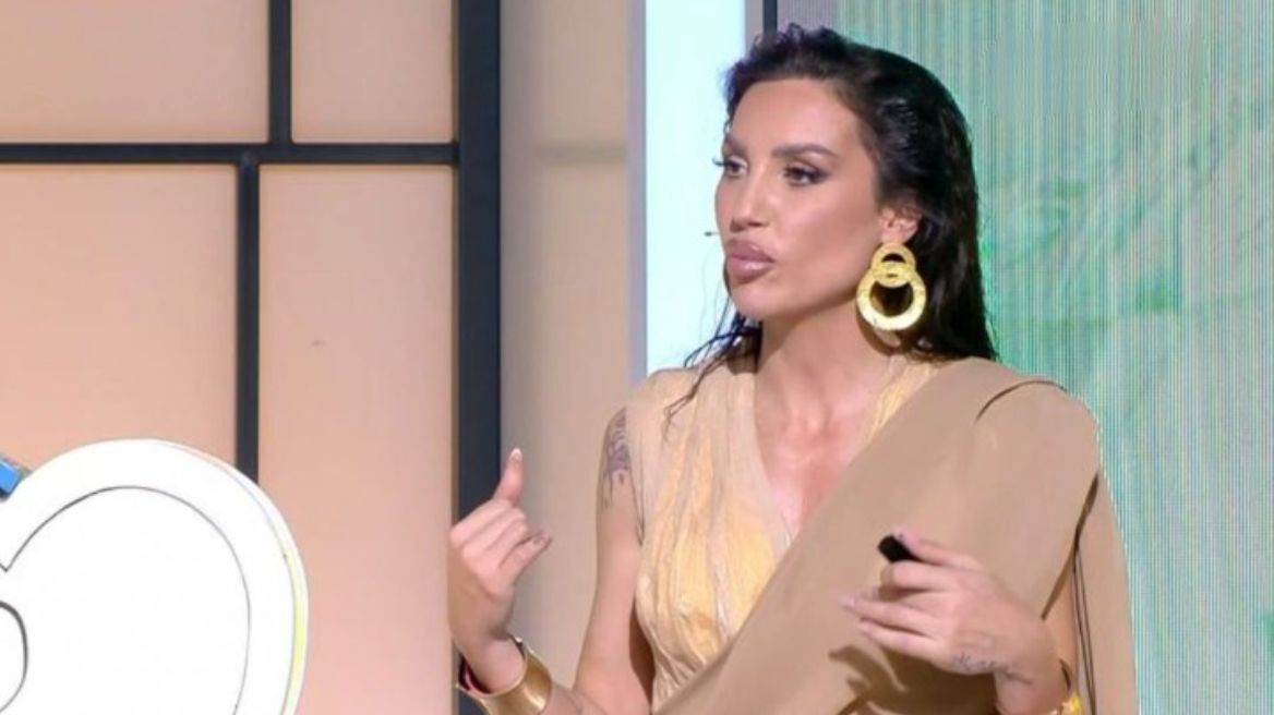 My Style Rocks: Το σαρδάμ της Ζέτας - Φοράω γυψοσανίδα, είπε