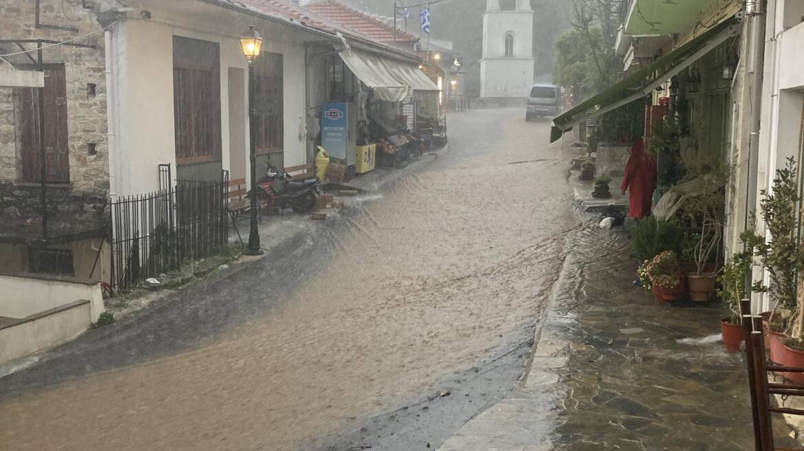 Καιρός: Στη Ζαγορά Πηλίου ο μεγάλος όγκος νερού από την κακοκαιρία - Δείτε χάρτη του meteo 