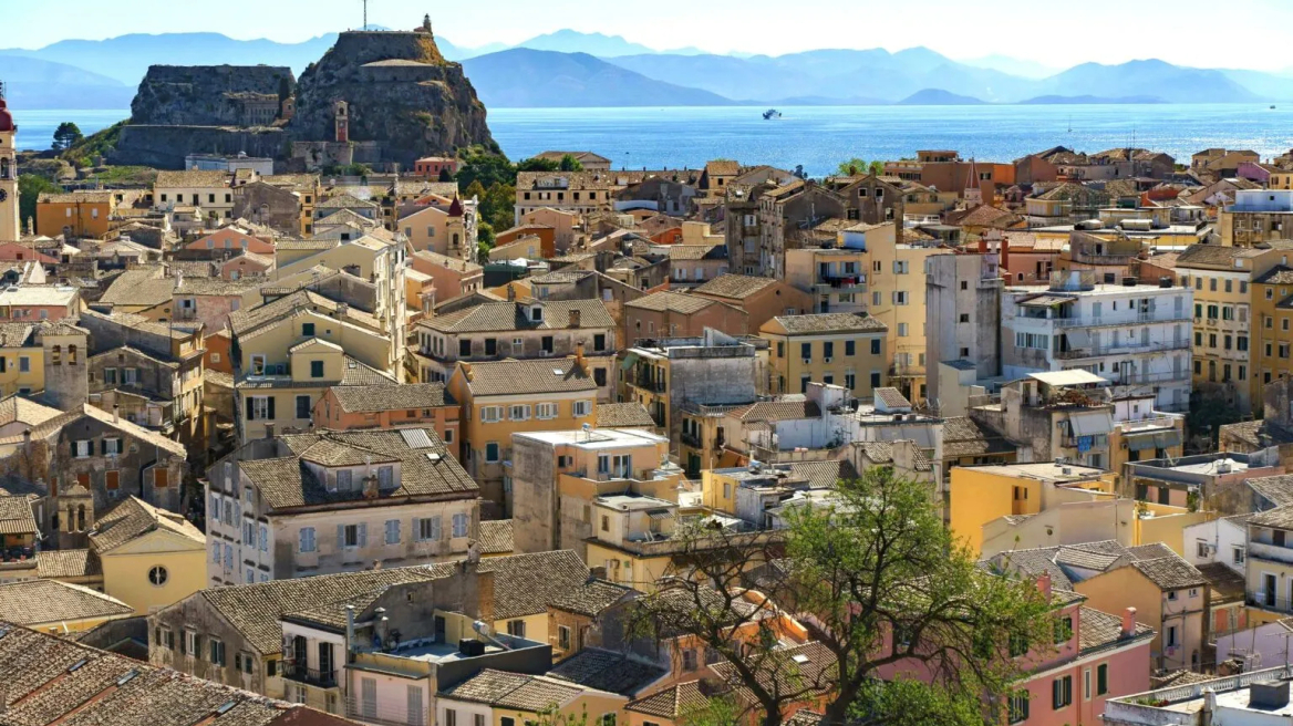  Πάσχα 2024: Σε ποιους προορισμούς θα ταξιδέψουν οι Έλληνες -Ποιοι είναι πρώτοι σε προτίμηση