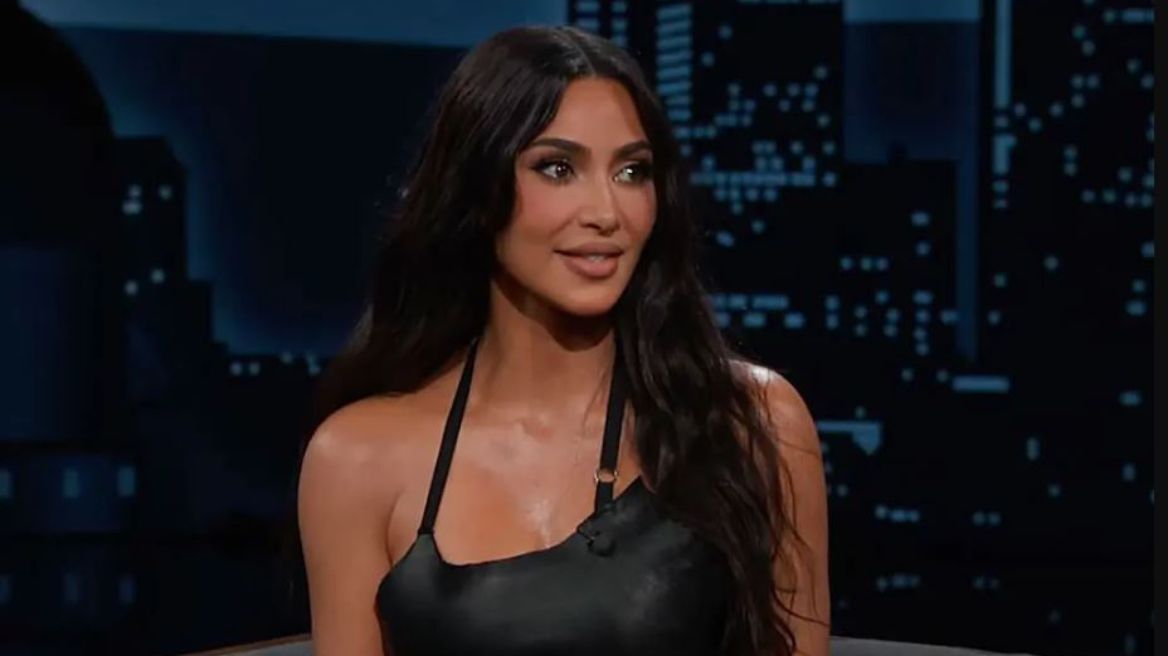  Κιμ Καρντάσιαν: Η ζωή είναι ωραία, λέει μετά το τραγούδι της Τέιλορ Σουίφτ 