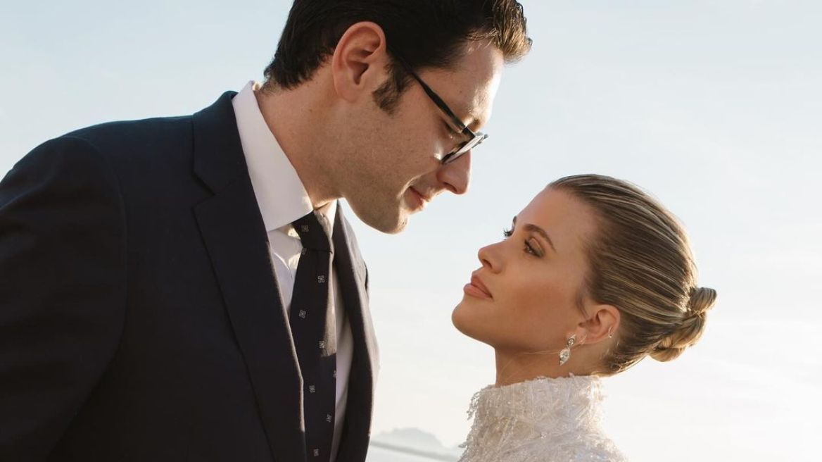 Σοφία Ρίτσι: Η ανάρτηση για την πρώτη επέτειο γάμου με τον Έλιοτ Γκρέιντζ