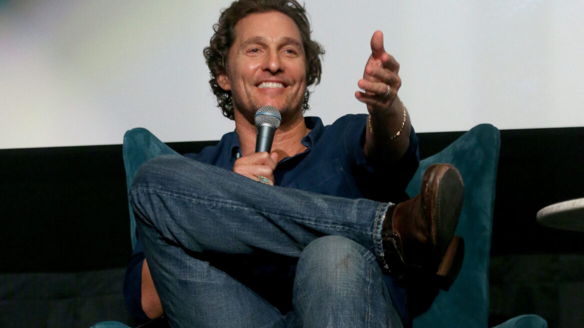 O Matthew McConaughey σε σπάνια έξοδο με τα παιδιά και τη σύζυγό του