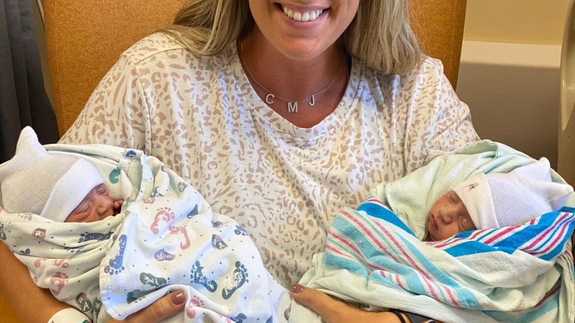 Έγινε παρένθετη μητέρα σε επτά παιδιά και τώρα κυοφορεί το όγδοο: «Θα το έκανα ξανά»