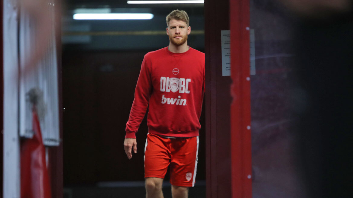 Ολυμπιακός: Με σύμμαχο το κατάμεστο ΣΕΦ για το προβάδισμα