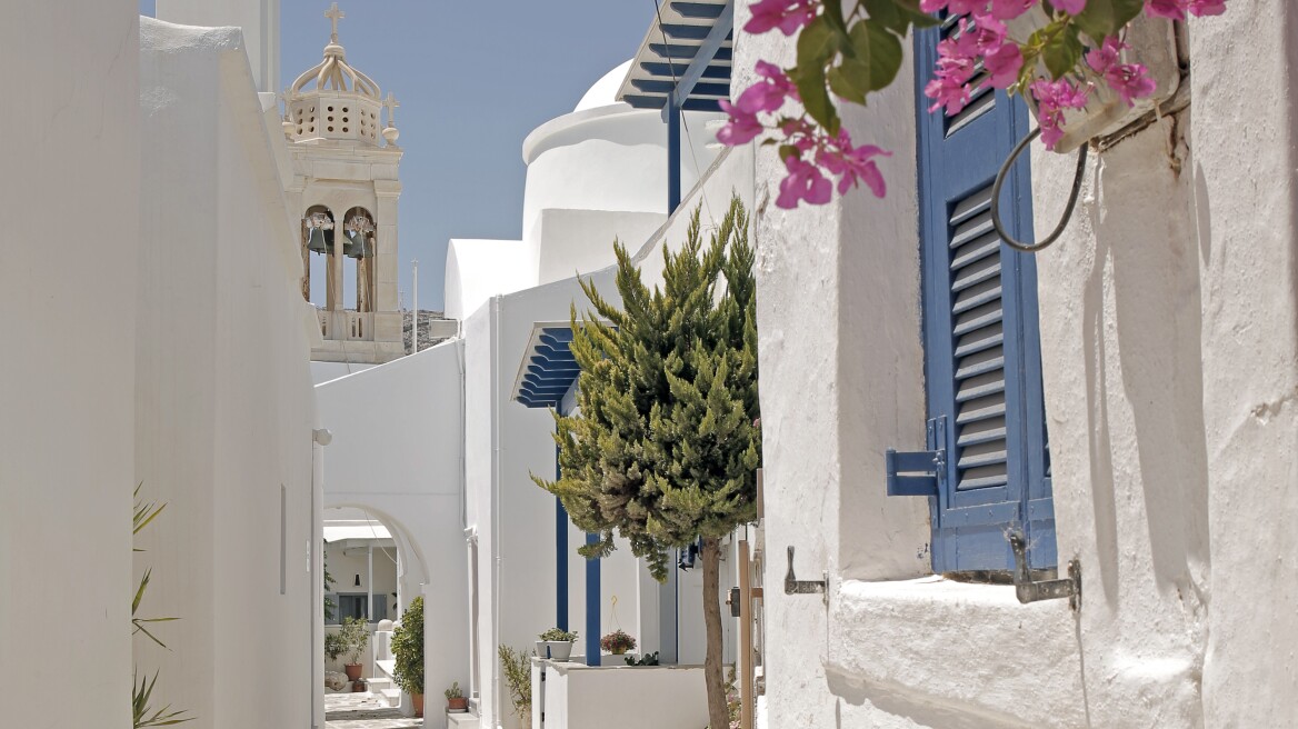 Πάσχα στην Πάρο: Παράδοση και κοσμοπολίτικη ατμόσφαιρα