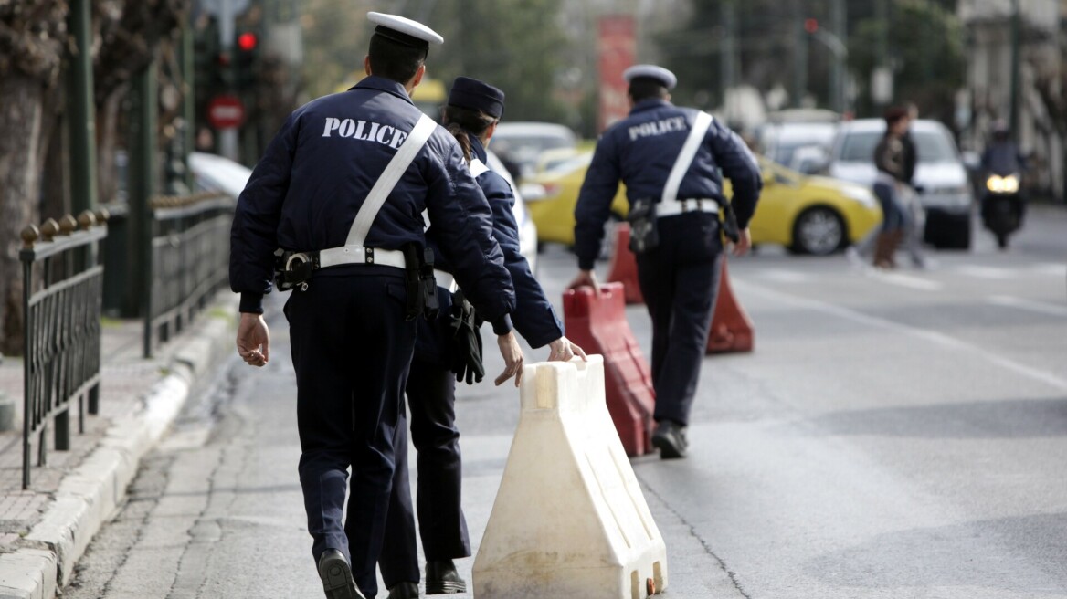 Κυκλοφοριακές ρυθμίσεις σε μετρό και τραμ λόγω των παρελάσεων