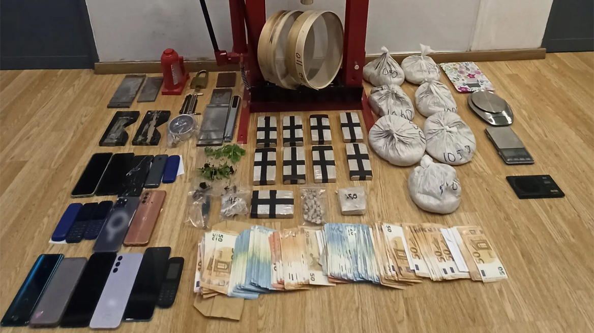 ΕΛΑΣ: Εξαρθρώθηκε εγκληματική οργάνωση που διακινούσε ηρωίνη στην Αττική - Πέντε συλλήψεις