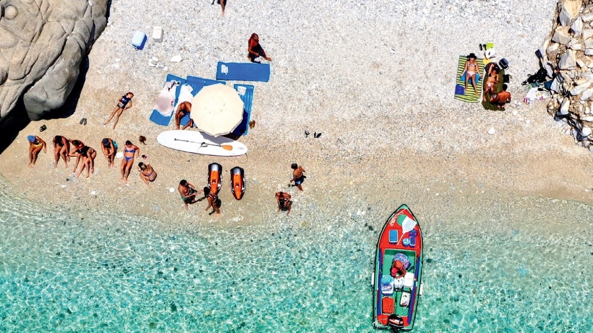 H συλλέκτρια εμπειριών 