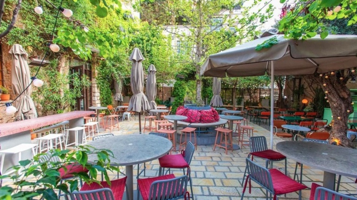  Τραπεζάκια έξω: 9 μέρη στην Αθήνα για καφέ, φαγητό και ποτό