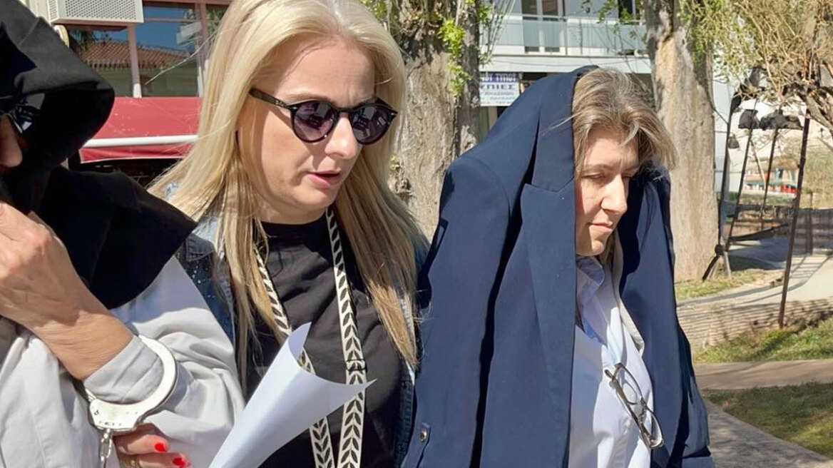 Χαλκίδα: Στη φυλακή η προϊσταμένη της ΔΟΥ και μία υπάλληλος για το κύκλωμα εκβιαστών