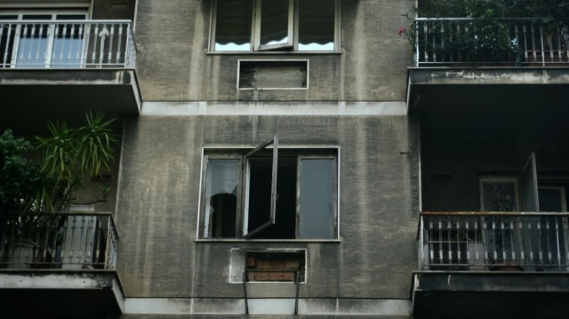 Ακαδημίας: Διευθύντρια στο Μεταξά η γυναίκα που πέθανε με τον αδερφό της από φωτιά σε διαμέρισμα 