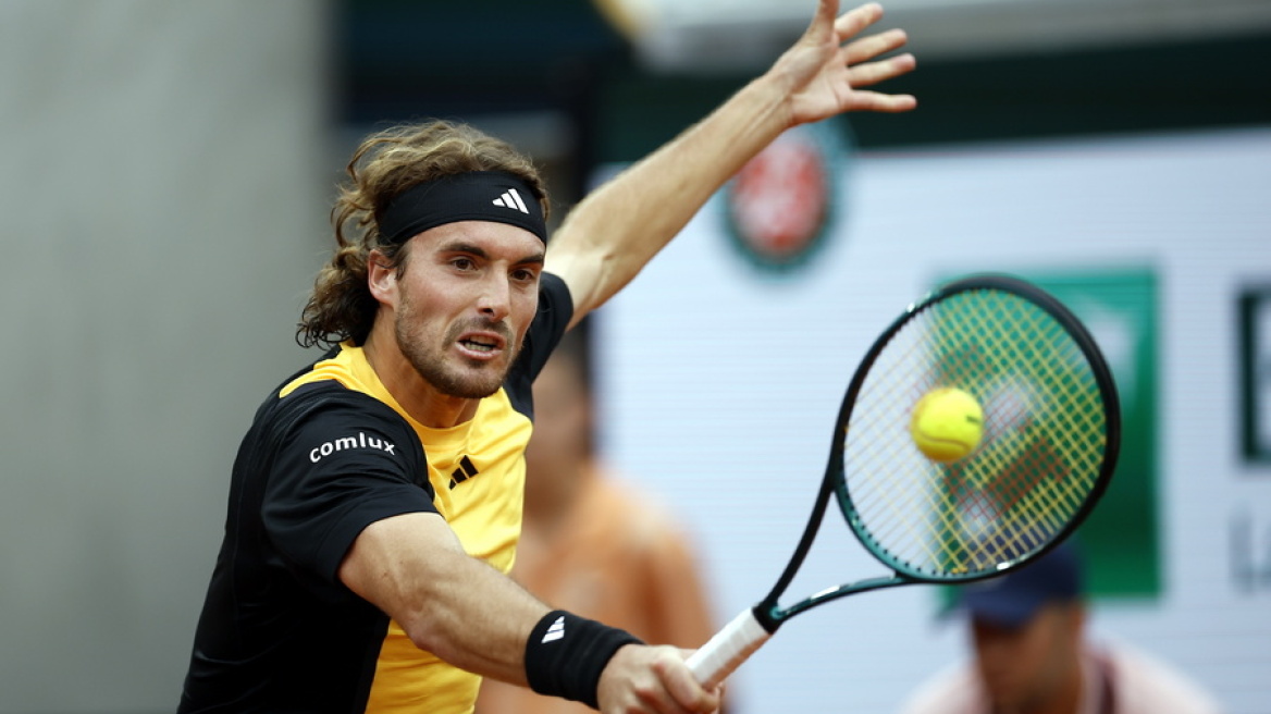 Εύκολη πρεμιέρα και νίκη με 3-0 για τον Τσιτσιπά στο Roland Garros