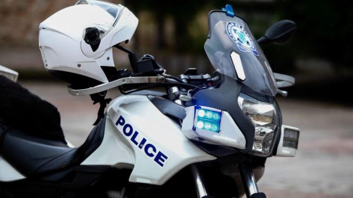 Διέρρηξε επιχείρηση και διέφυγε με κλεμμένη μοτοσικλέτα