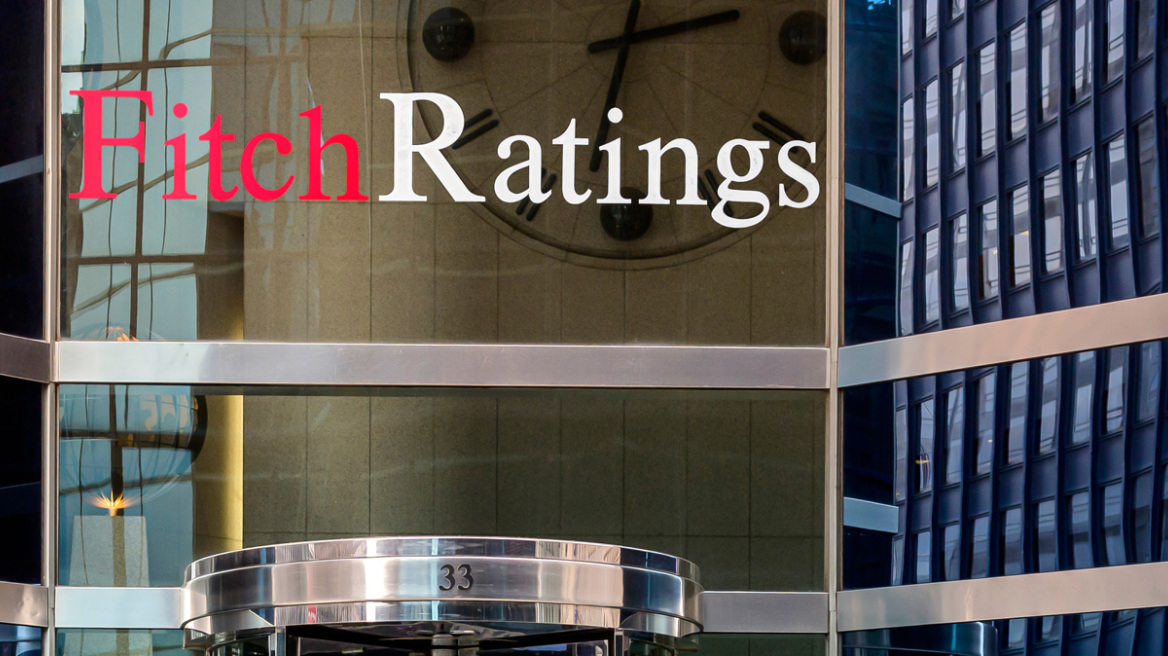 Η Fitch αναβάθμισε τις ελληνικές τράπεζες – «Bonus» σε Εθνική και Eurobank