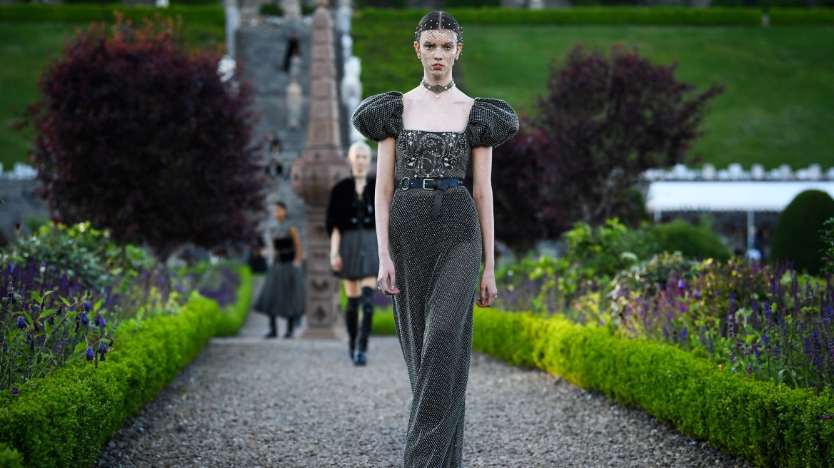 H συλλογή Dior Cruise 2025 εξερευνά τη σύνδεση του οίκου με τη Σκωτία