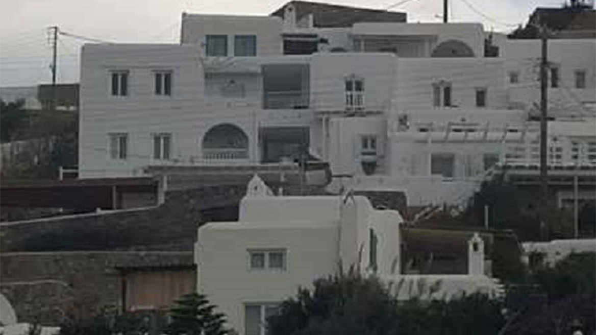 Μύκονος: Ενας «εμφύλιος» μεταξύ ντόπιων και το σφυρί για… μισό ακίνητο