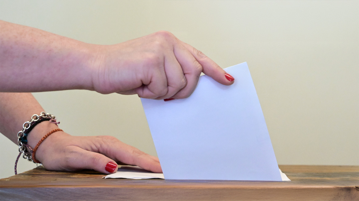 Δημοσκόπηση GPO: Βελτιώνονται τα ποσοστά της ΝΔ μετά τη ΔΕΘ – Καθηλωμένα τα κόμματα της αντιπολίτευσης