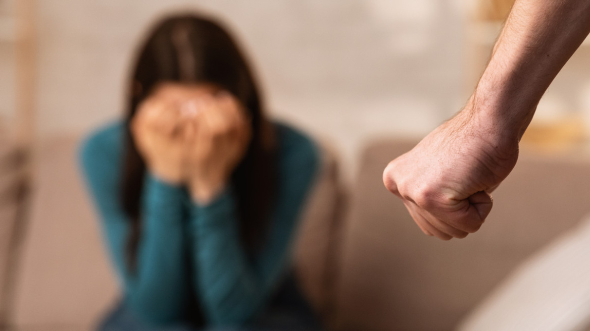 Θεσσαλονίκη: 53χρονος συνελήφθη τρεις φορές για ενδοοικογενειακή βία - Απείλησε τη σύντροφό του με... βιτριόλι