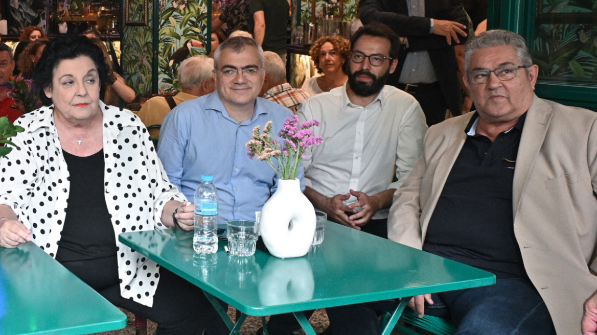 Δημήτρης Κουτσούμπας: Η viral φωτογραφία του στο… Da Capo που τελικά ήταν στο Noel