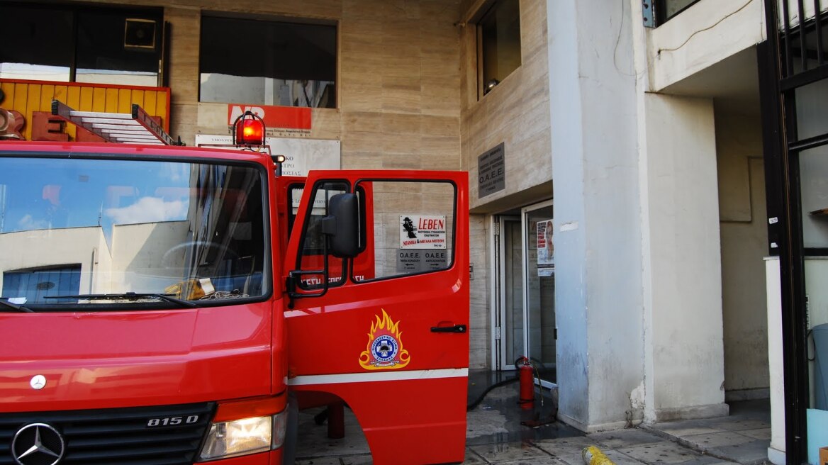 Έκρηξη σε υποσταθμό της ΔΕΗ στη Μητροπόλεως