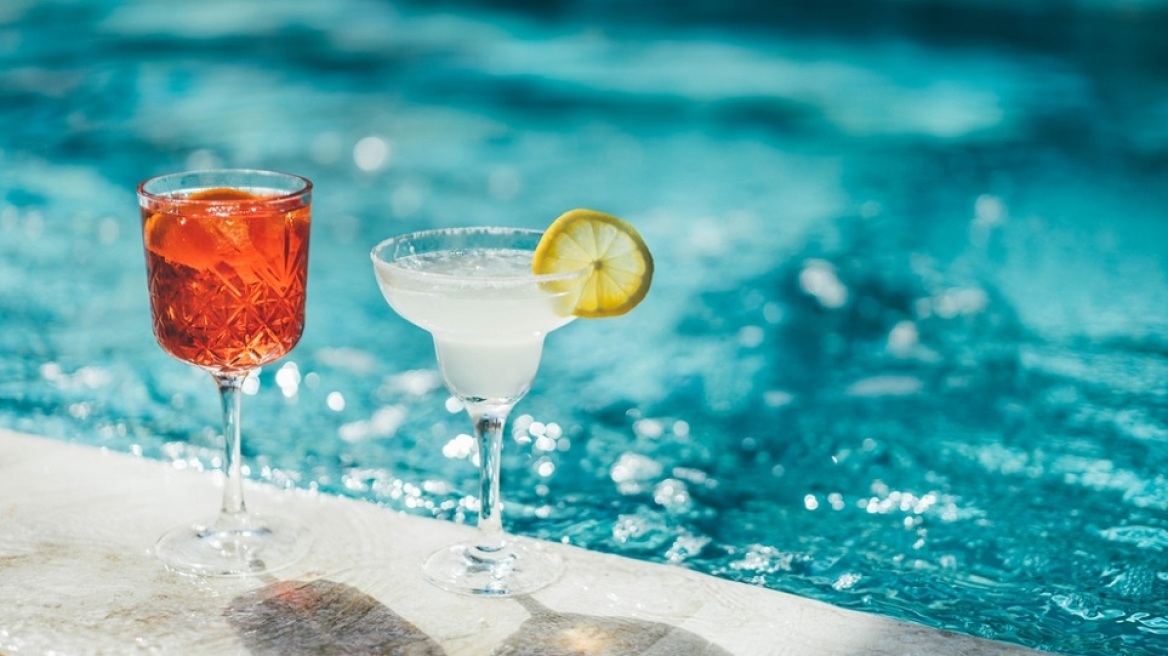 Καφές, φαγητό και ποτό δίπλα στο νερό: 8 προτάσεις για δροσιά στην Αθήνα