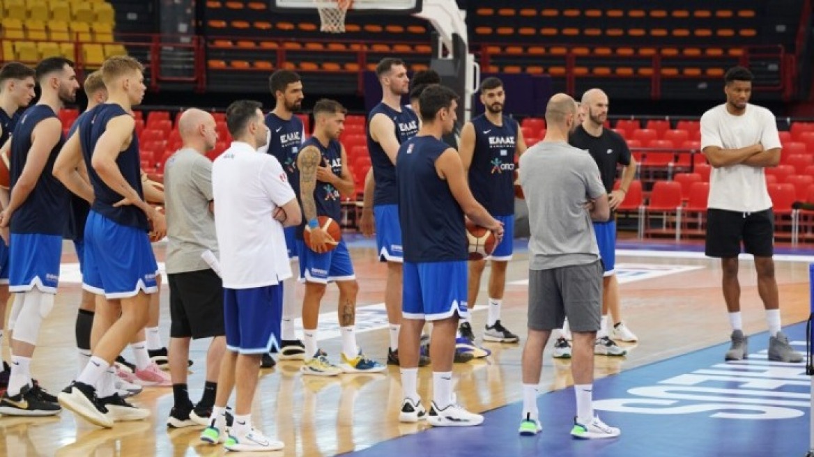 Εθνική Ελλάδας: «Μπήκαν» τέσσερις στην προετοιμασία, «θεατές» οι Γιάννης και Κώστας Αντοκούνμπο