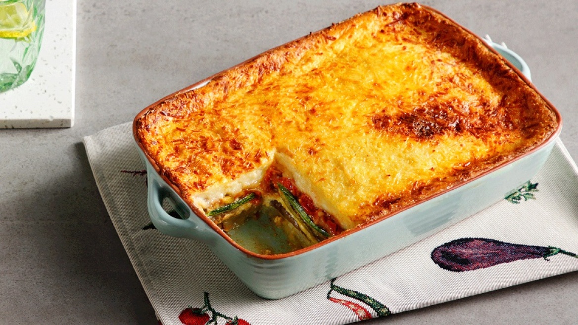 Ογκρατέν με καλοκαιρινά λαχανικά και μπεσαμέλ