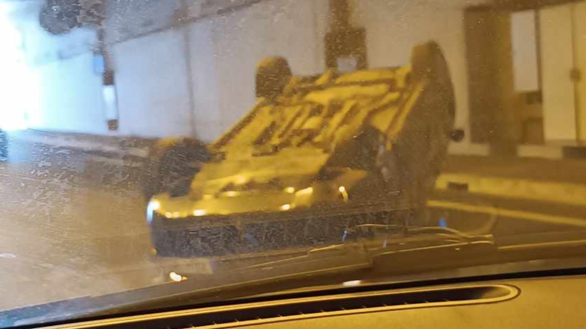 Αττική Οδός: Σοβαρό τροχαίο, αναποδογύρισε ΙΧ - Ποιοι δρόμοι έχουν καθυστερήσεις