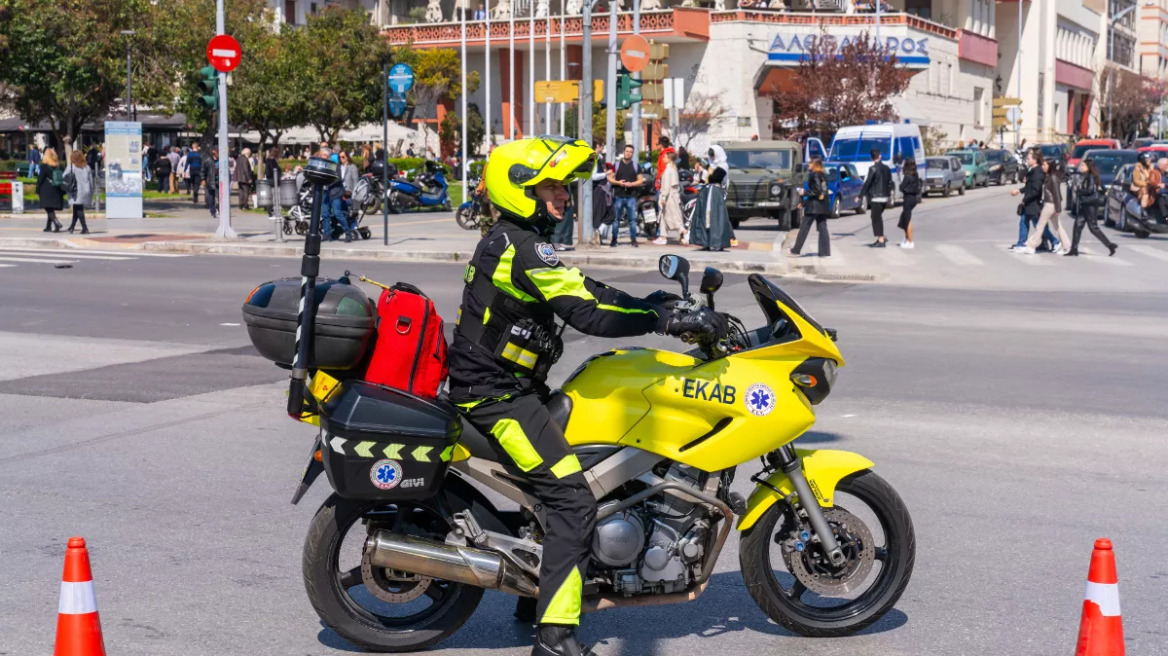 Νησιά: Μοτοσικλετιστές – διασώστες του ΕΚΑΒ «μηδενίζουν» τους χρόνους αναμονής στα επείγοντα