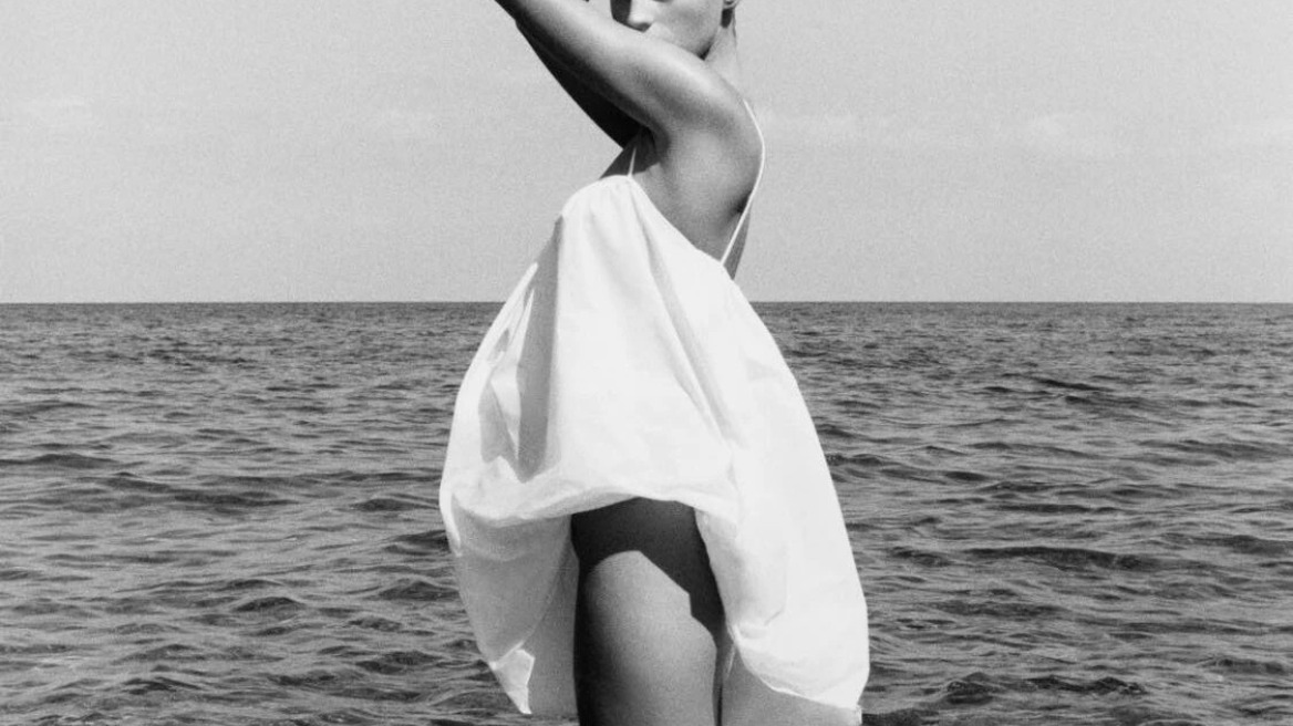 Τα ελαφριά φορέματα στα οποία αξίζει να επενδύσετε τώρα