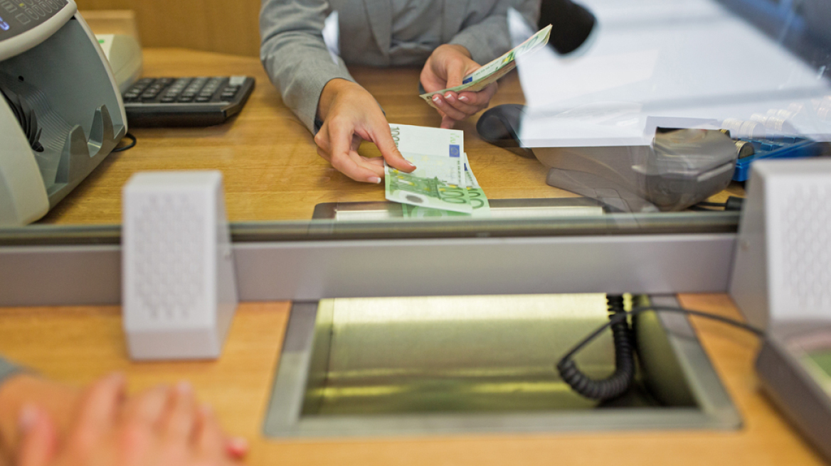 Χωρίς χαρτόσημο 3,6% οι τόκοι στα ενήμερα δάνεια
